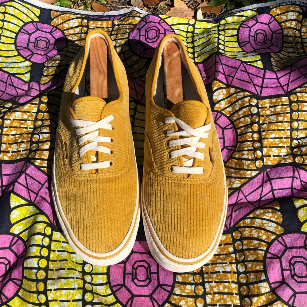 Vans Corduroy Gold Men’s Shoes Size 12. New!